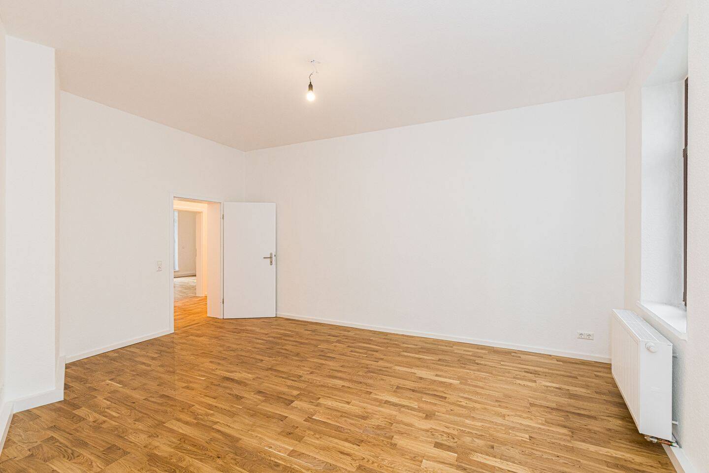 Charmante 2-Zimmer-Wohnung mit großzügiger Wohnküche – Leipzig – Vorschaubild 2