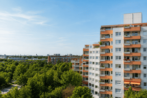 Über den Dächern von Perlach - Sonnige 2-Zimmer-Wohnung mit traumhaftem Weitblick – 81737 München – Vorschaubild 2