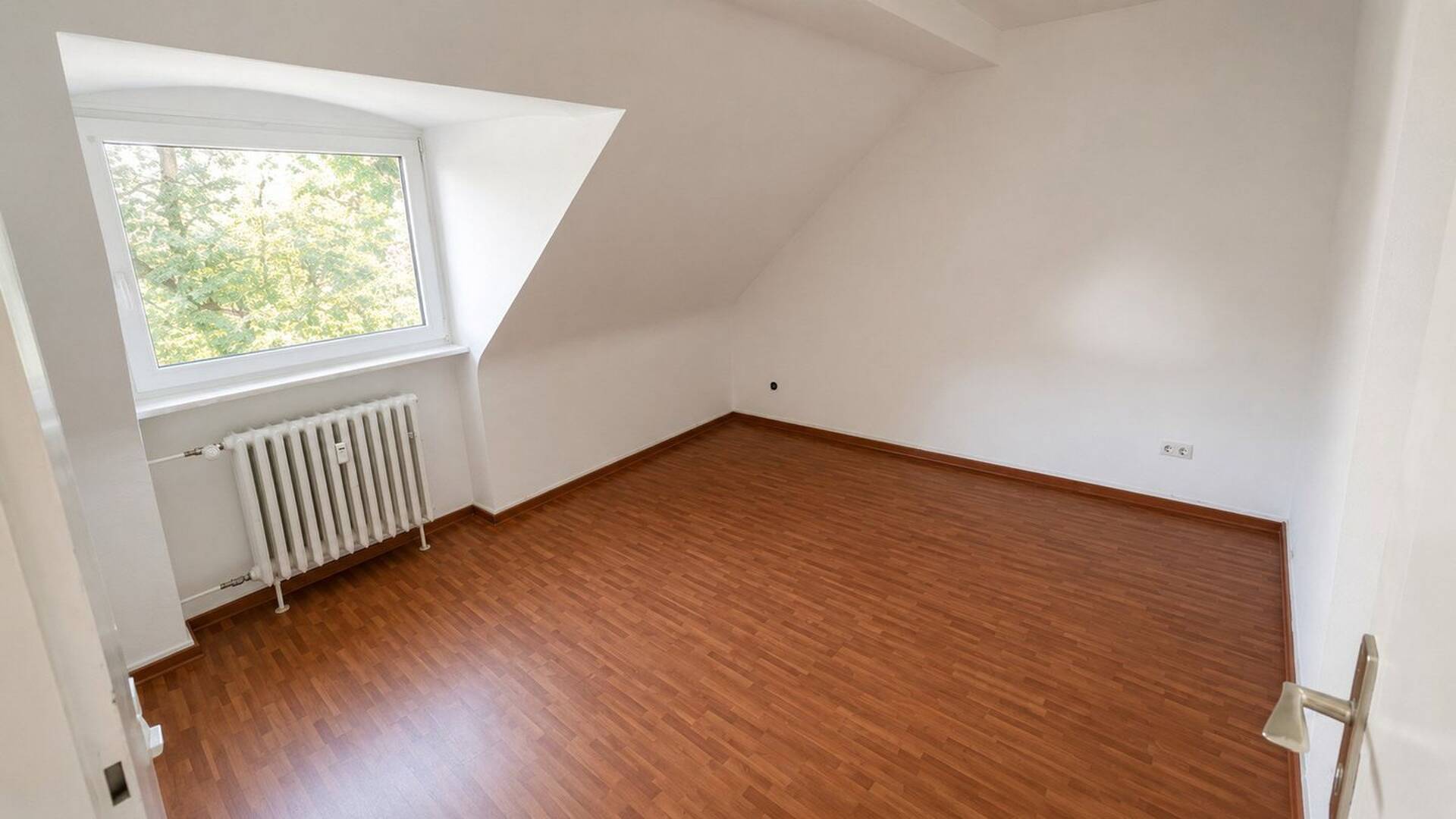 Dachgeschosswohnung in 50668 Köln mit 42 m² kaufen