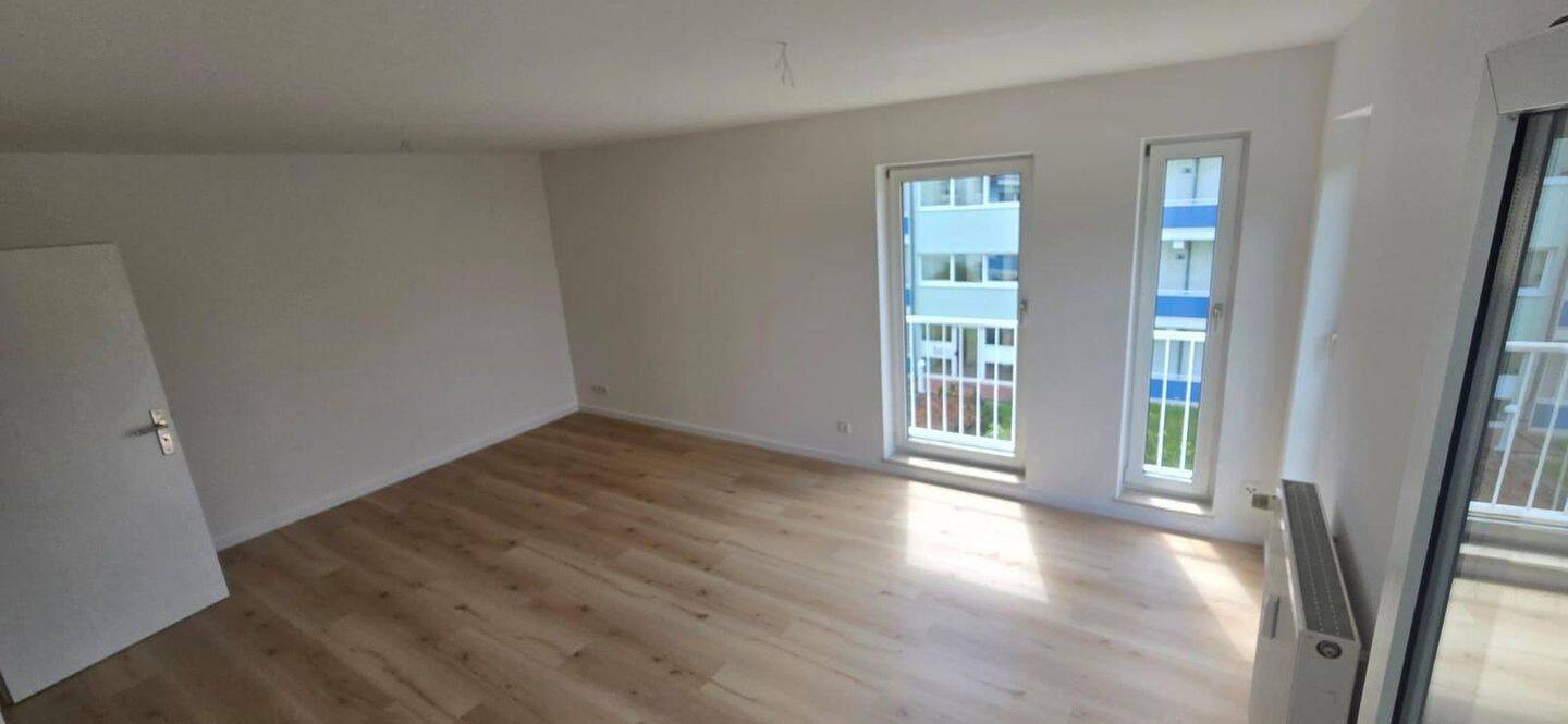zwei Zimmer Wohnung in Bernau bei Berlin mit Balkon & Tiefgarage frisch renoviert – Bernau – Vorschaubild 3