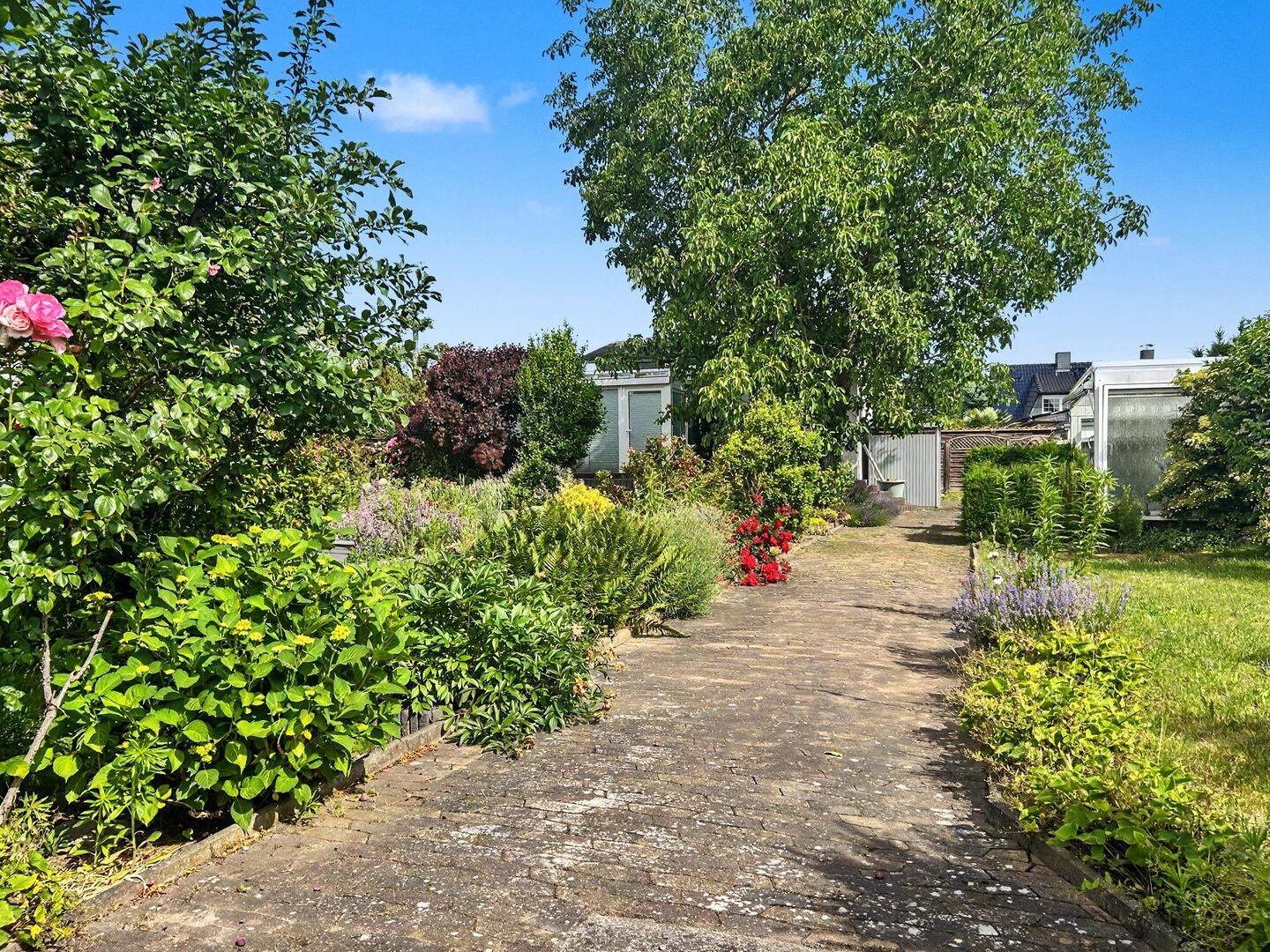 Baugrund in begehrter Wohnlage, Massivbungalow, Wintergarten in Magdeburg/Nordwest – Magdeburg – Vorschaubild 3