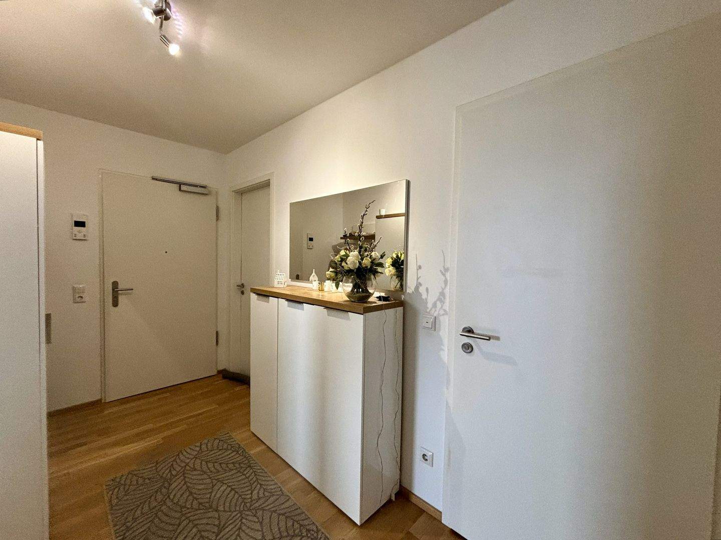 Moderne 2-Zimmer-Neubauwohnung mit Terrasse & großem Garten in Würzburg-Heidingsfeld – Würzburg – Vorschaubild 9