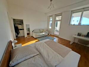 Exklusives, voll möbliertes Zimmer mit großer Terrasse in zentraler Stuttgarter Lage – 70182 Stuttgart – Vorschaubild 6