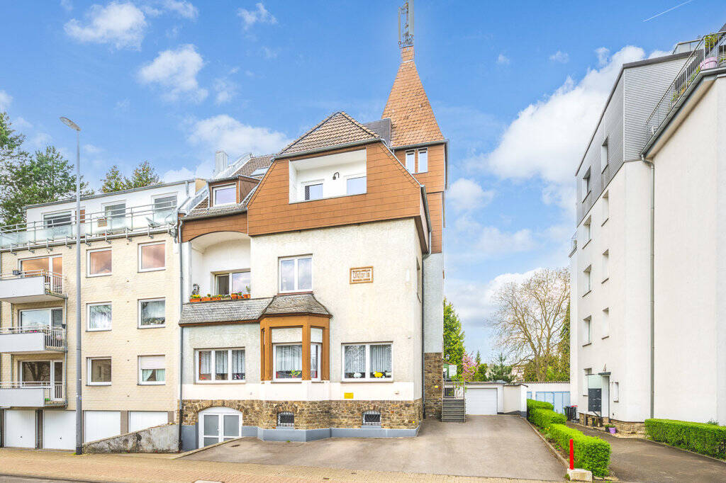 -Villa Victoria- vermietetes Mehrfamilienhaus mit großem Lager zwischen Hangeweiher und Hasselholz – Aachen – Bild 1 von 9