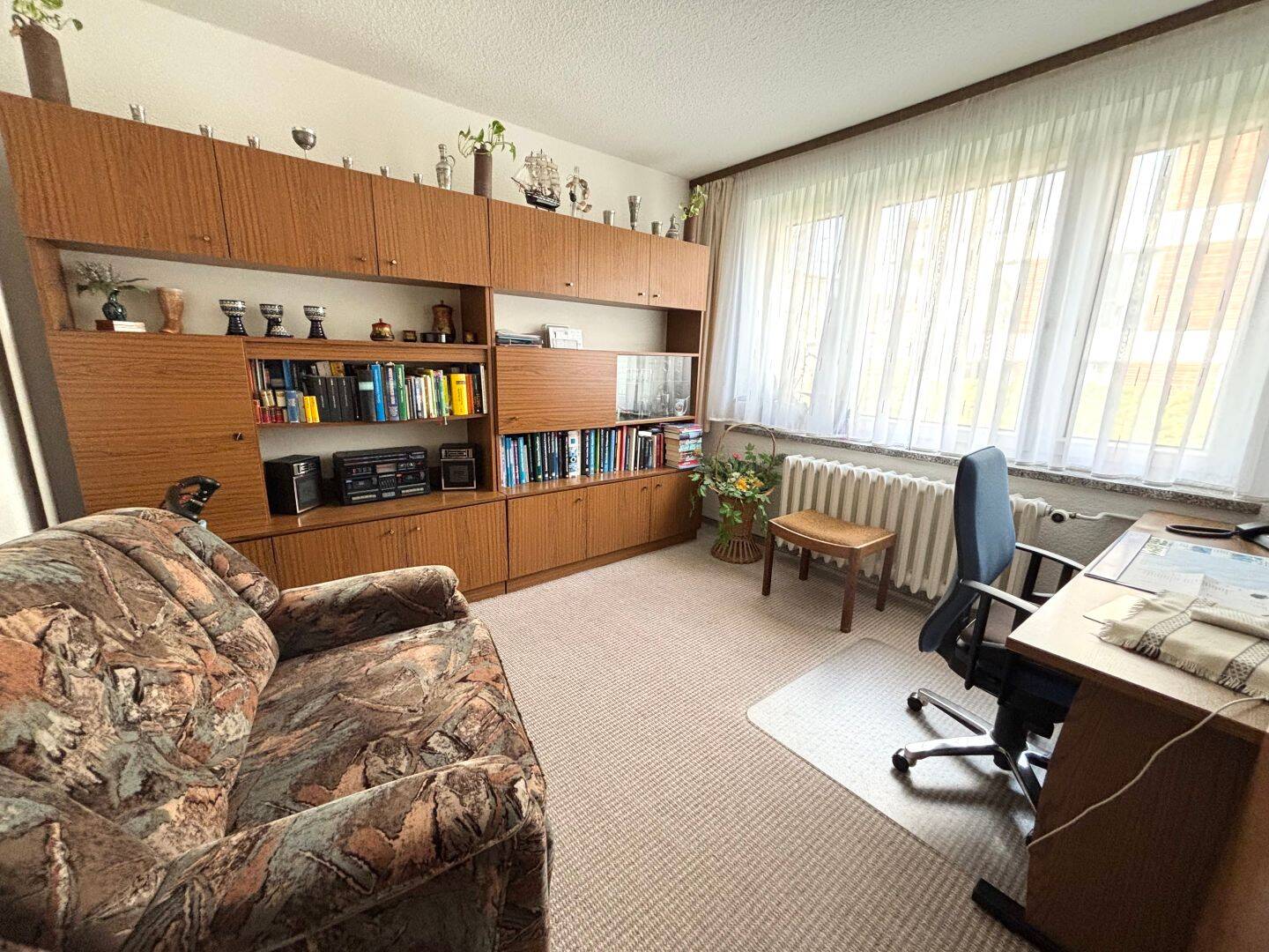 Schönes Grundstück mit Einfamilienhaus und Nebengelass am Großen Garten in Dresden – Dresden – Vorschaubild 6