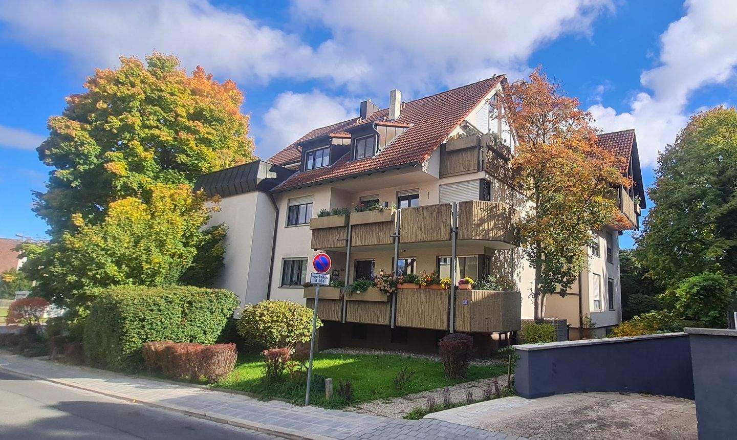TOP ausgestattete 3,5 Zimmer Wohnung mit Balkon in sehr guter Lage von NÜRNBERG-Laufamholz – Nürnberg – Vorschaubild 2
