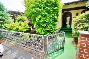 Exklusiver Bungalow mit Schwimmhalle und Wellnessbereich in bester Wohnlage in Erlangen-Sieglitzhof – 91054 Erlangen – Vorschaubild 2