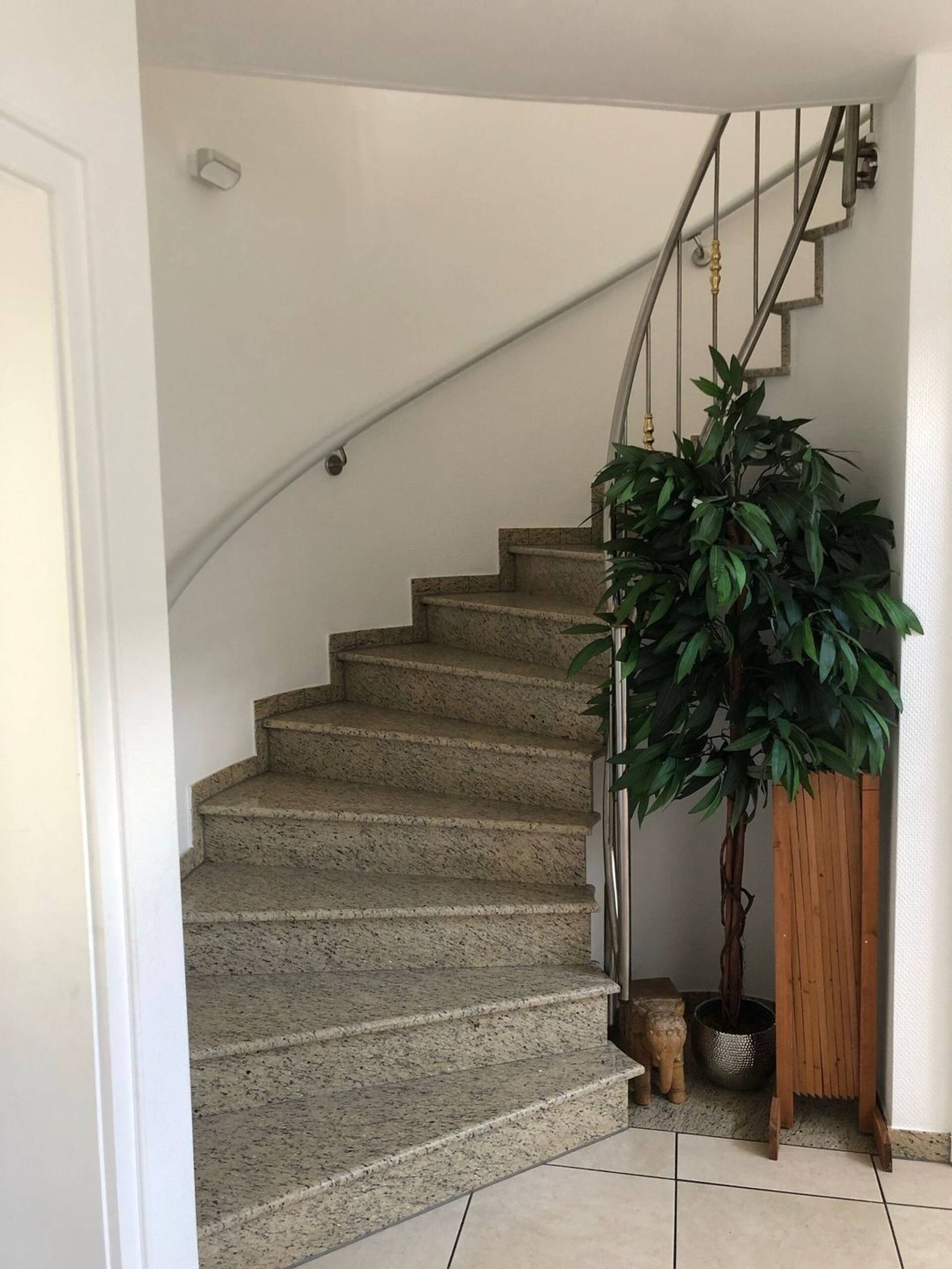 Haus in 53859 Niederkassel mit 230 m² kaufen