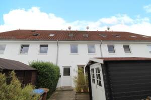 Charmantes Reihenmittelhaus mit Terrasse und ausgebautem Dachgeschoss