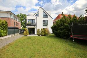 3-Zimmer-Terrassenwohnung mit eigenem Gartenanteil! – 22391 Hamburg – Vorschaubild 1