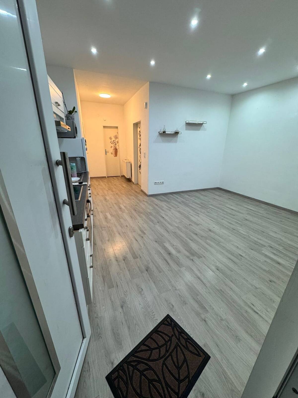 Zentral gelegene 2-Zimmer-Erdgeschosswohnung, teilmobil, Neustadt – 28201 Bremen – Bild 1 von 8