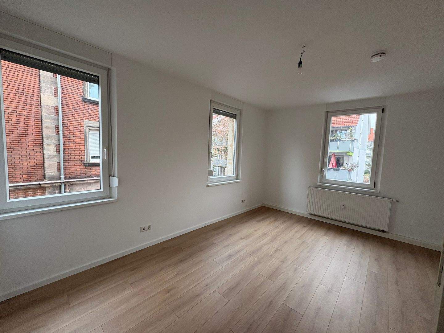 Sanierte 2-Zimmerwohnung im historischen Altbau in Nürnberg – Nürnberg – Vorschaubild 3