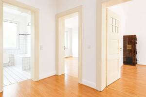 Bockumer Platz! Zwei hochinteressante Altbauimmobilien mit großen Wohneinheiten & top Infrastruktur – 47800 Krefeld – Vorschaubild 7