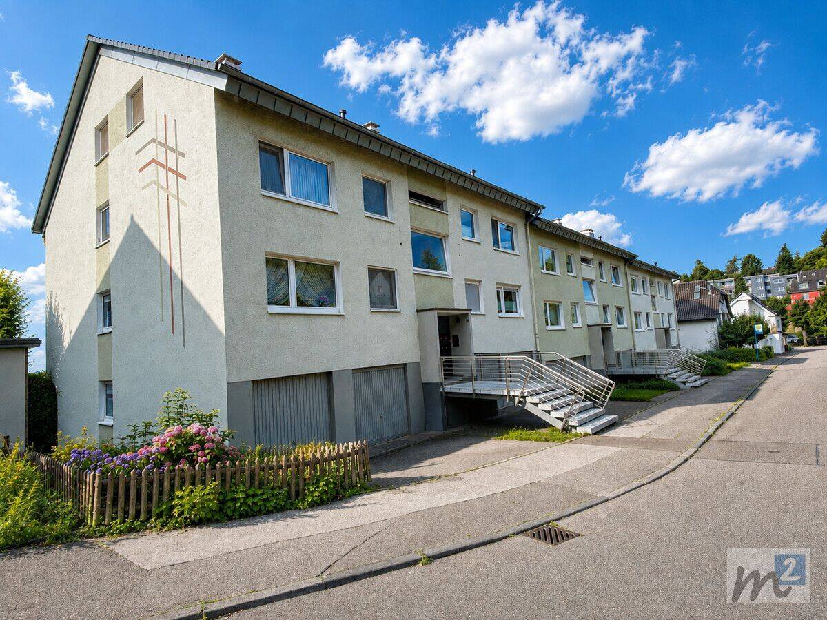 3-Zimmer-Wohnung in Wuppertal-Cronenberg mit Balkon - attraktive Eigentumswohnung zum Kauf – 42349 Wuppertal – Bild 1 von 9