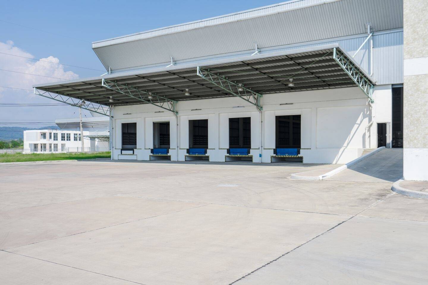 Schöne Bestandshalle in Heilbronn - teilbar ab ca. 4.100 m2 - sofort verfügbar