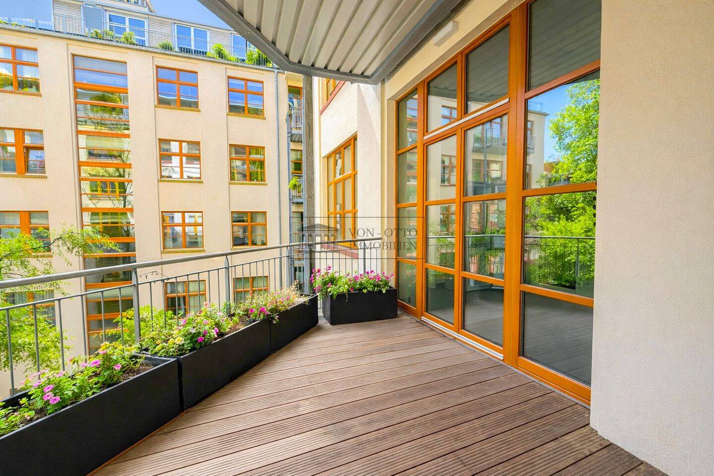Licht, Höhe, Grün: Außergewöhnliches Loft im Herzen von Friedrichshain – Berlin – Vorschaubild 3