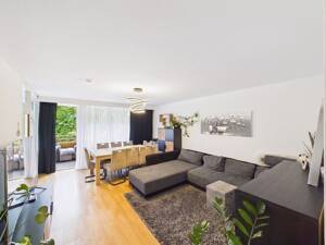 Helle 3-Zimmer-Wohnung mit Balkon in gepflegter Wohnanlage mit Aufzug, 2 Kellerabteile und TG-Platz
