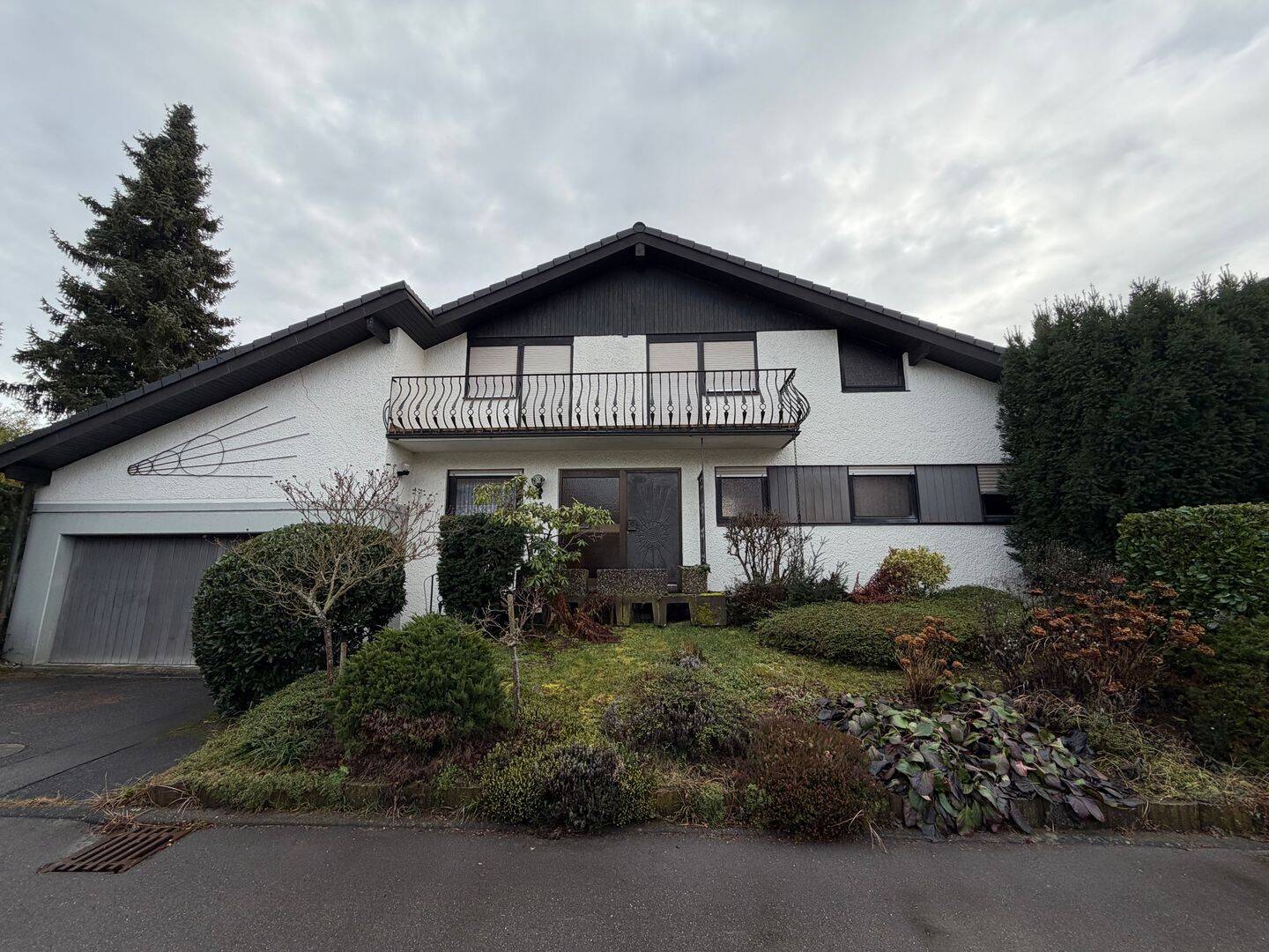 Großzügiges Familienhaus mit viel Potenzial in Abstatt
