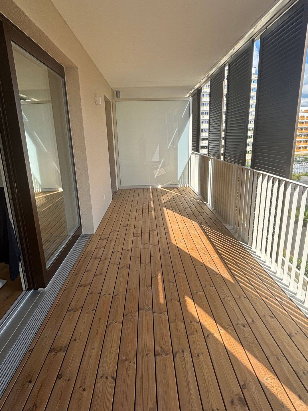 ** 2-Zimmer im Erstbezug | großer Südbalkon | Einbauküche | auch in weiteren Etagen verfügbar ***