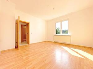 Zentral in S-Feuerbach: 3-Zi.-Altbauwohnung mit Stellplatz & Einbauküche - ideal auch als WG – 70469 Stuttgart – Vorschaubild 3
