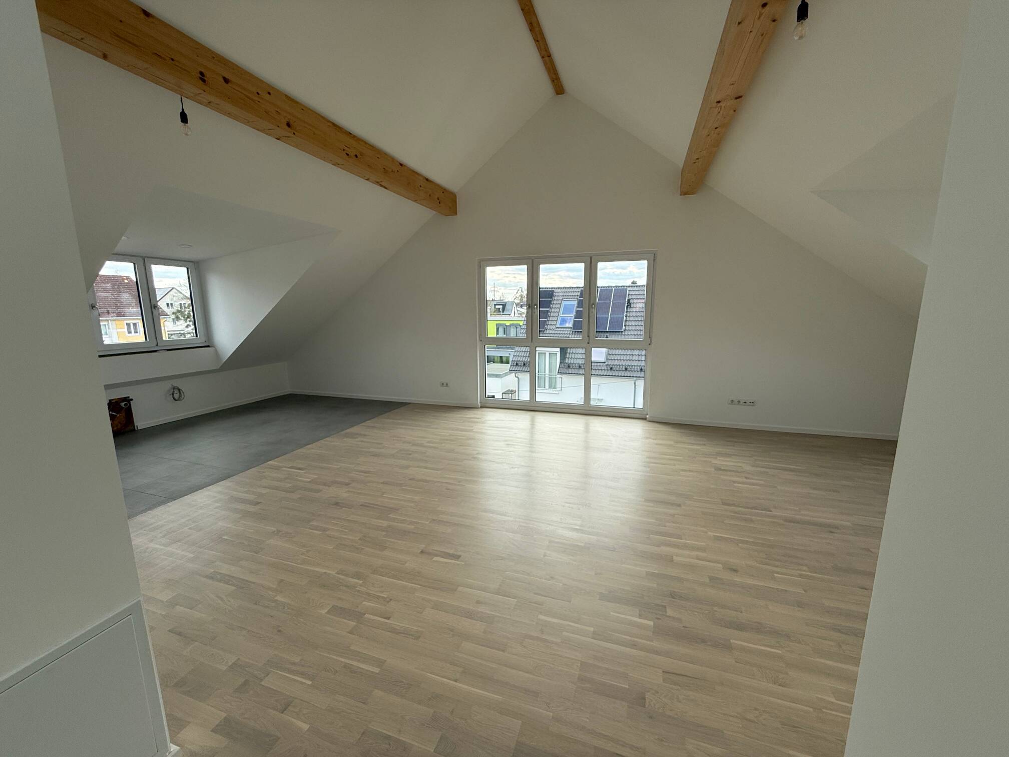 Traumhafte 90qm DG-Wohnung in Allach – Erstbezug nach Ausbau – München – Vorschaubild 2