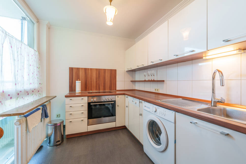 SOPART IMMOBILIEN - Stilvolle 2-Zimmer-Wohnung im Ramses-Hochhaus - spektakulärer Rooftop-Pool – München – Vorschaubild 3