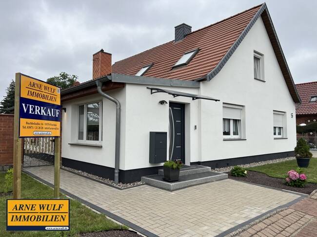 **Einfamilienhaus in ruhiger Wohnlage von Lübz** – Lübz – Bild 1 von 9