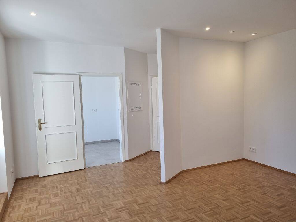 Stilvolle 1 Raum Wohnung, Erstvermietung nach Komplettsanierung – Leipzig – Vorschaubild 3