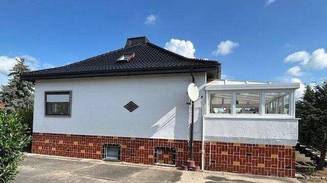 Haus mit Wohnkeller, Dachzimmer und Wintergarten in einer Anliegerstraße auf einen großem Grundstück – Möckern – Vorschaubild 6
