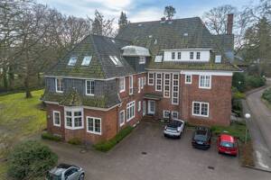 Historisches Herrenhaus im Stil klassischer Rotklinkerarchitektur mit Nebengebäude – 22609 Hamburg – Vorschaubild 5