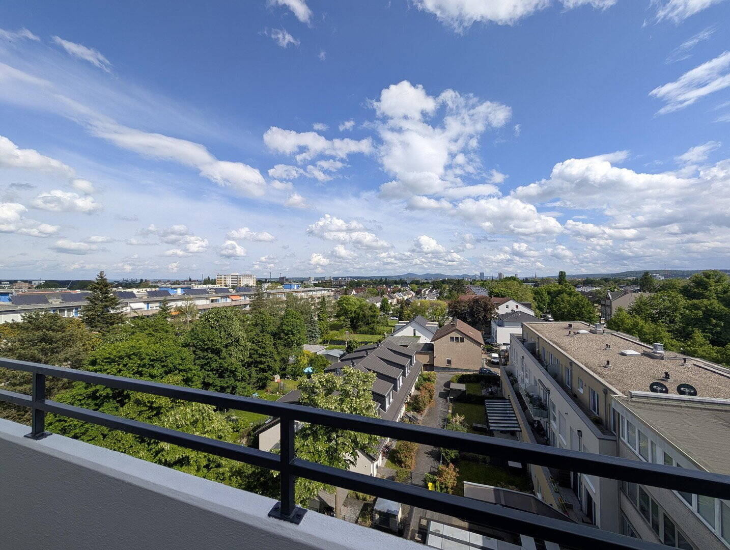 Wohnen über den Dächern Bonns - gepflegte 1-Zimmer-Wohnung mit Balkon