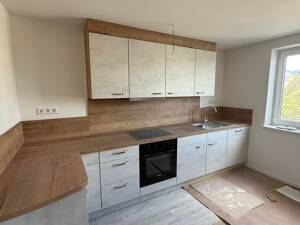Sanierte Wohnung mit Balkon und neuer EBK in Wilhelmshöhe – 34131 Kassel – Vorschaubild 3