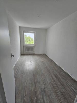 ***WBS notwendig*** Helle 3-Raum-Wohnungim 7. Stock mit Balkon in Iserlohn, Bieler Straße – 58638 Iserlohn – Vorschaubild 2
