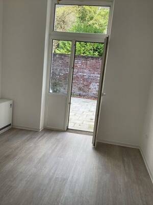 Frisch sanierte 2-Zimmer-Wohnung im Erdgeschoss mit eigener Terrasse – 40235 Düsseldorf – Vorschaubild 2