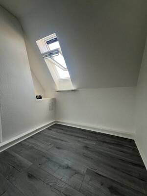 Frisch modernisierte 2,5-Zimmer-Dachgeschosswohnung in Dortmund-Brackel - sofort bezugsfrei – 44309 Dortmund – Vorschaubild 7