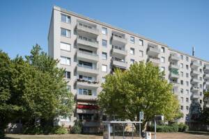 Schöne 3-Zimmer-Etagenwohnung in Wolfsburg mit Einbauküche! – 38448 Wolfsburg – Vorschaubild 1