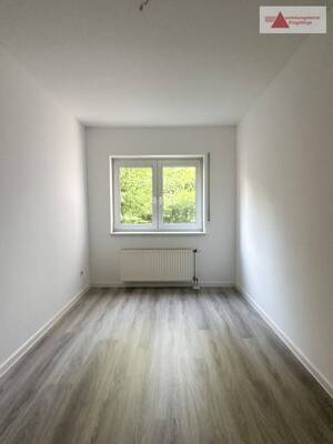 Frisch renovierte, charmante 3-Zimmer-Wohnung mit Balkon in gepflegter Wohnanlage – 8066 Zwickau – Vorschaubild 4