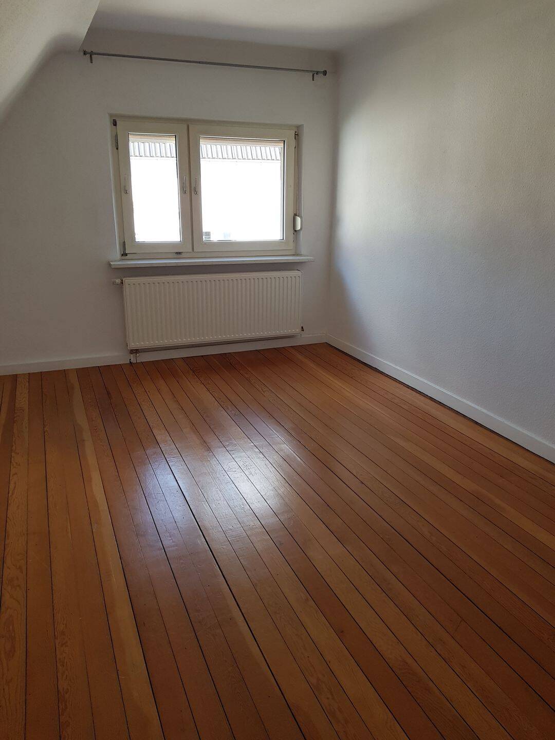3 ZKB-Dachgeschosswohnung oberhalb Triller in Altsaarbrücken – Saarbrücken – Vorschaubild 9