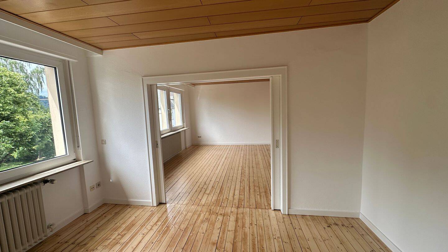 Charmante 4-Zimmer-Wohnung mit Balkon in gepflegtem Vierfamilienhaus – Trier – Vorschaubild 2