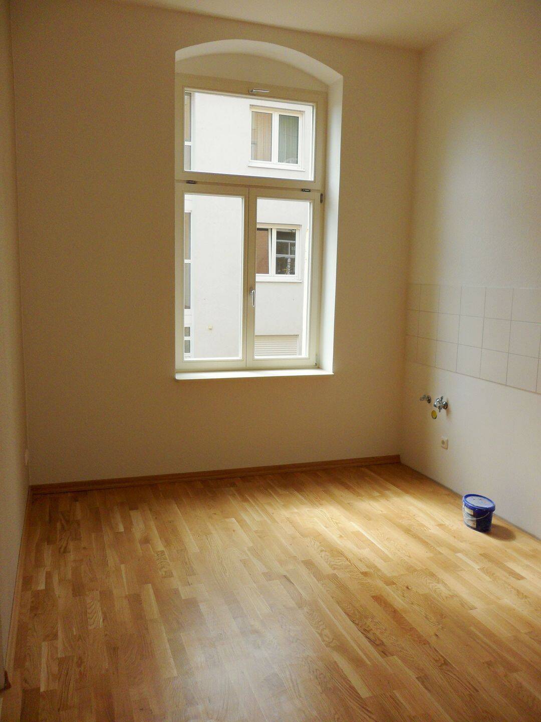 Attraktive 3 Zi.Wohnung mit Balkon, Fußbodenheizung und Parkettboden ! – Dresden – Vorschaubild 6