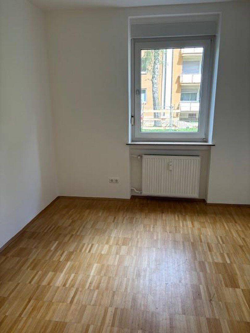 An WG zu vemieten: 2 Zi-Wohnung direkt am Flaucher! renoviert, 3 Zi Wohnküche! – München – Vorschaubild 5