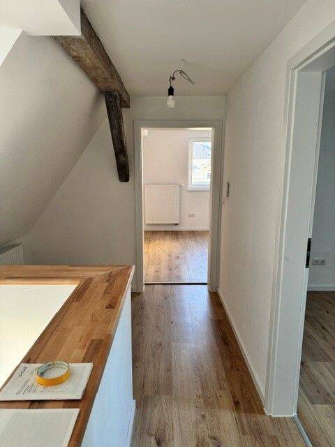 Sofort frei! Frisch renovierte 75 m² Maisonette-Wohnung in zentraler Lage von Ochsenfurt