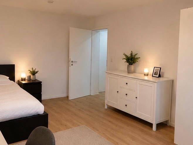 Modernes möbliertes Zimmer in frisch renovierter WG in München Aubing – München – Vorschaubild 4