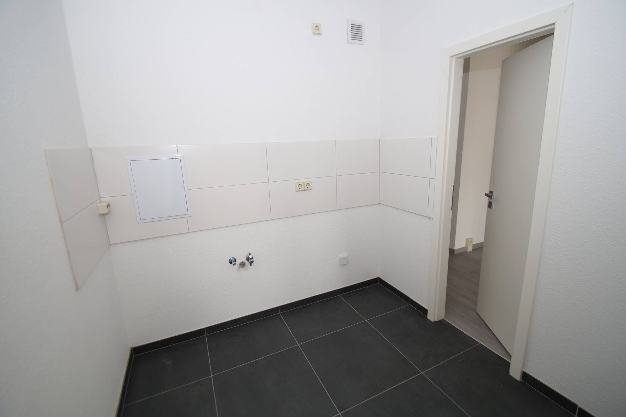3-Zimmer-Wohnung mit Badewanne - Wohnberechtigungsschein erforderlich – Magdeburg – Vorschaubild 4