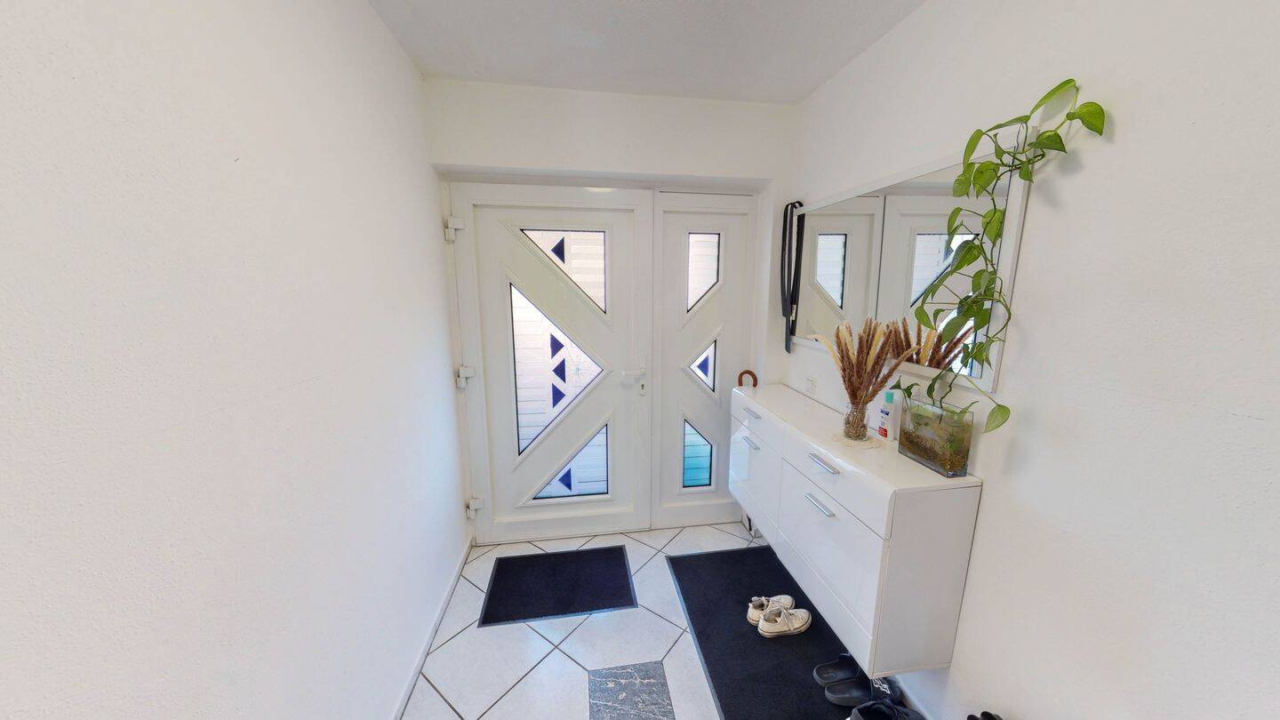 Zweifamilienhaus mit großem Garten in bester Lage – Ingolstadt – Vorschaubild 4