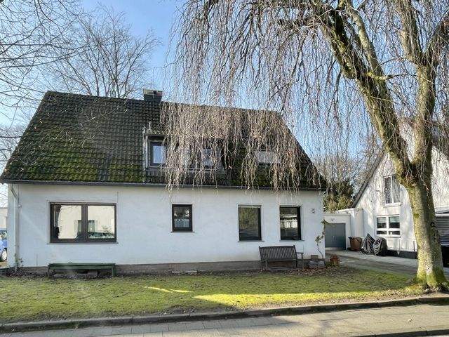 Seltene Gelegenheit: EFH ... 7 Zimmer ... ca.190 m² Wfl ... 965 m² Grundstück ... in Neuss-Grimlinghausen – Neuss – Bild 1 von 9