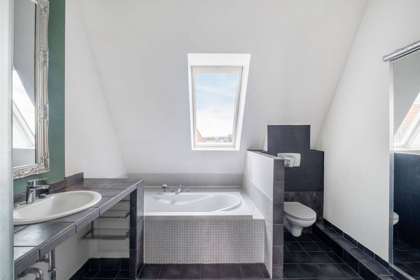 Einzigartiges Dachgeschossloft mit Terrasse und Kamin im begehrten Wichertkiez – Berlin – Vorschaubild 8