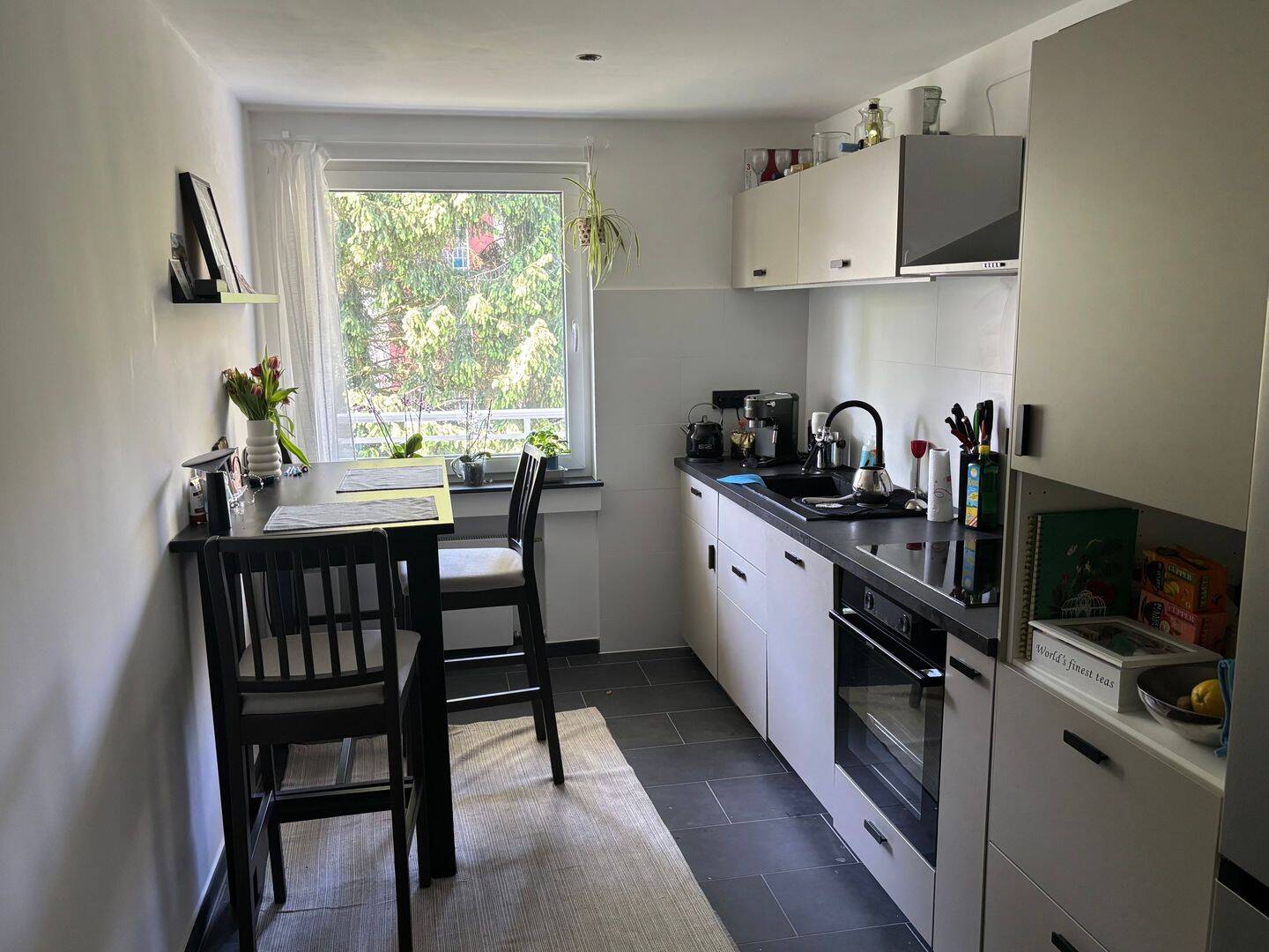 Helle 2 Zimmer Wohnung 62qm, Küche, Balkon und Keller, bei Bedarf auch möbliert