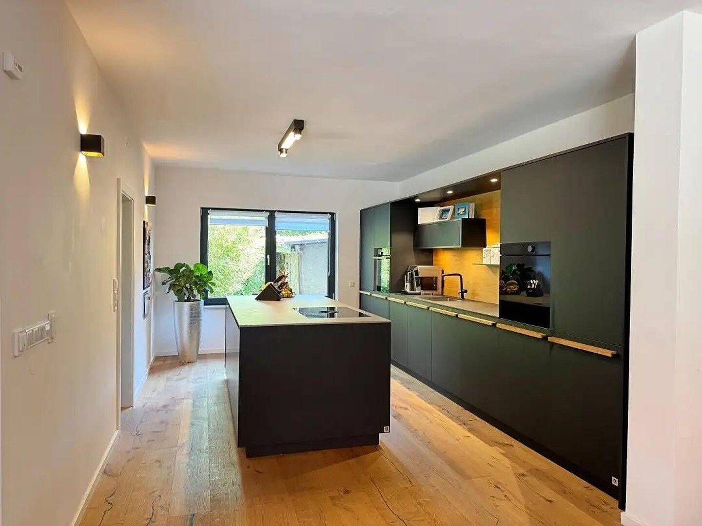 Exklusives Zwei-Haus-Ensemble in Karlsruhe-Daxlanden | Luxus-Hinterhaus + autarkes Vorderhaus – Karlsruhe – Vorschaubild 2