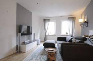 Wunderschöne 2-Zimmer Wohnung, Altbau - top saniert, modernes, großes Bad, sonniger Südwestbalkon, zentral, ruhig – 45219 Essen – Vorschaubild 9
